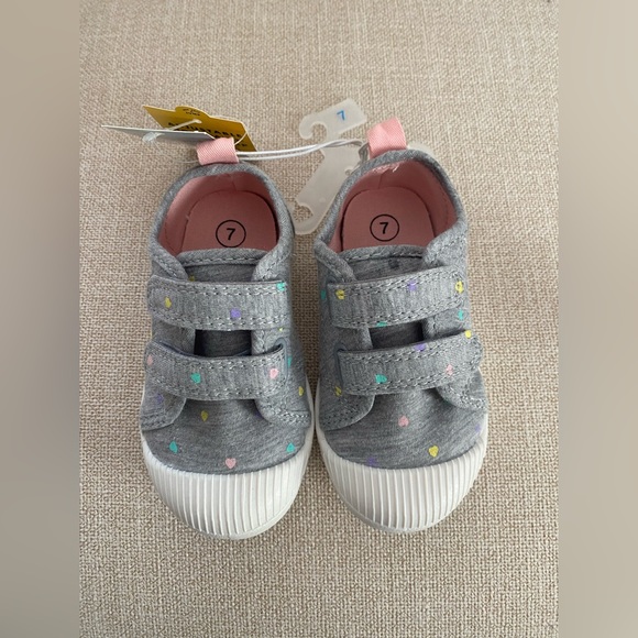 NWT Cat & Jack Toddler Parker Sneakers, Gray with hearts, size 7T - Picture 5 of 7
